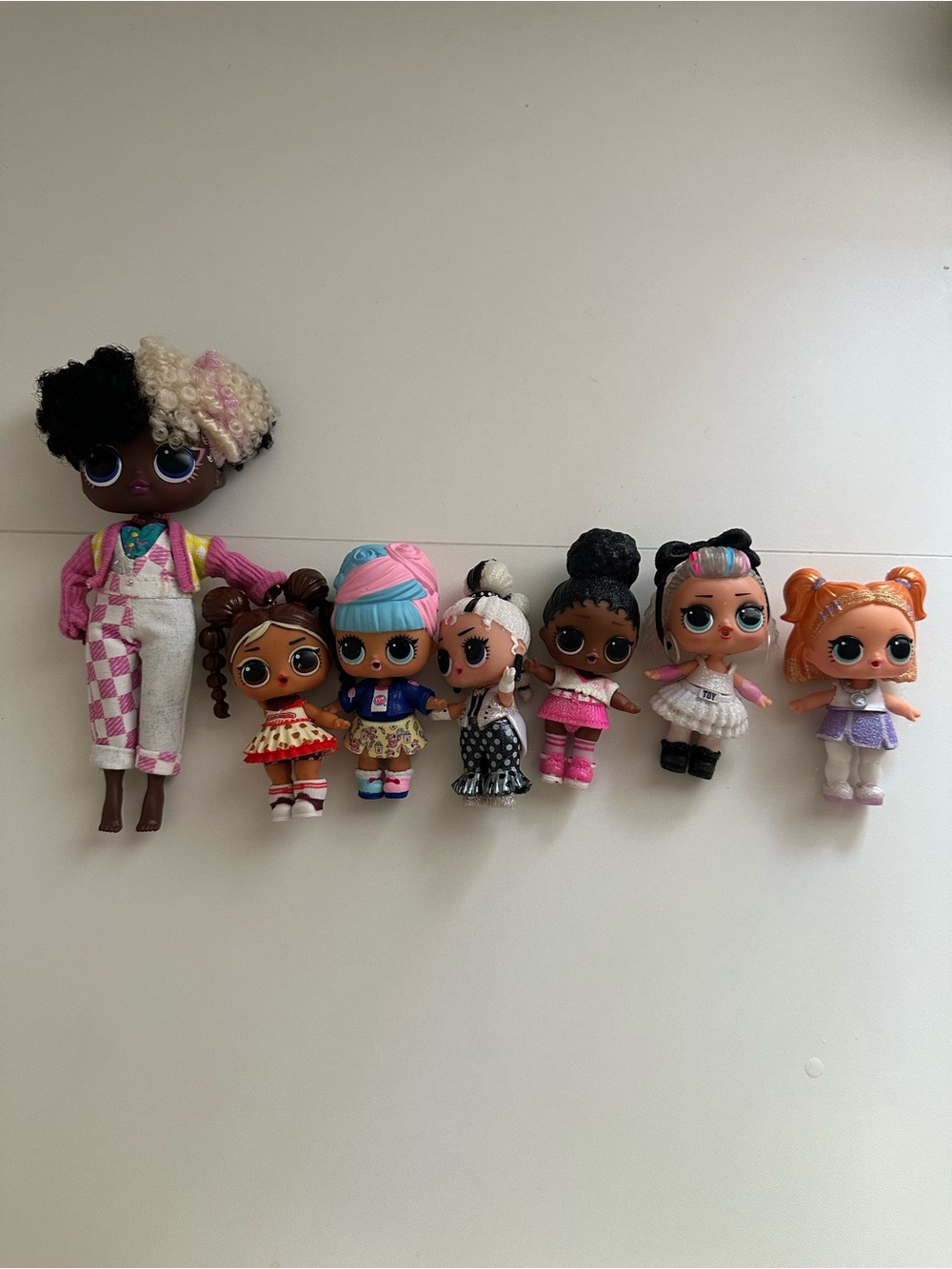 L.O.L. Surprise! Dolls Set in Pink, White, Black, Blue, Orange